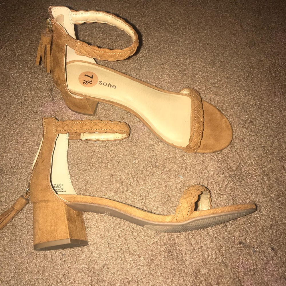 Brown heeled Sanders